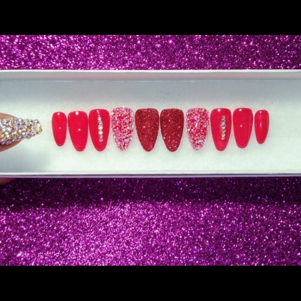 Red Bling Oval Press on Nails